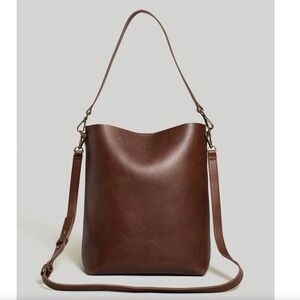 New MADEWELL The Transport Bucket Bag in Soft Mahogany